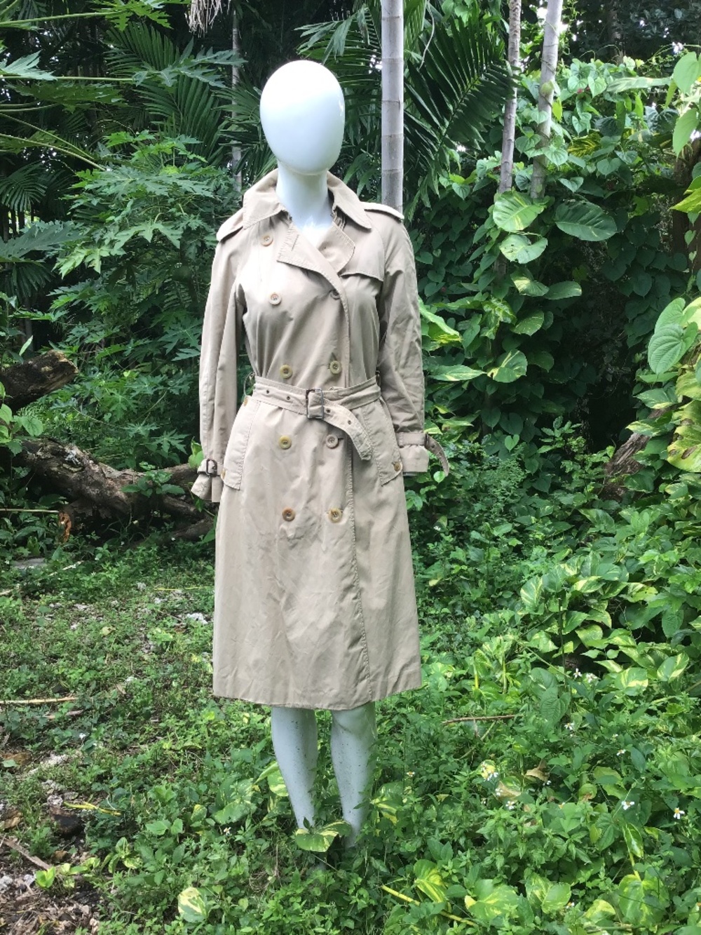 Vintage 1970s trench coat  in cotton